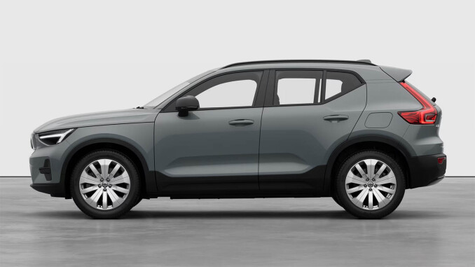 Volvo EX40 185kW Extended Range Core 82kWh 5dr Auto Electric Estate - Image 2
